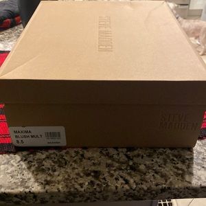 Steve Madden / Maxima Blush Mult size 8.5